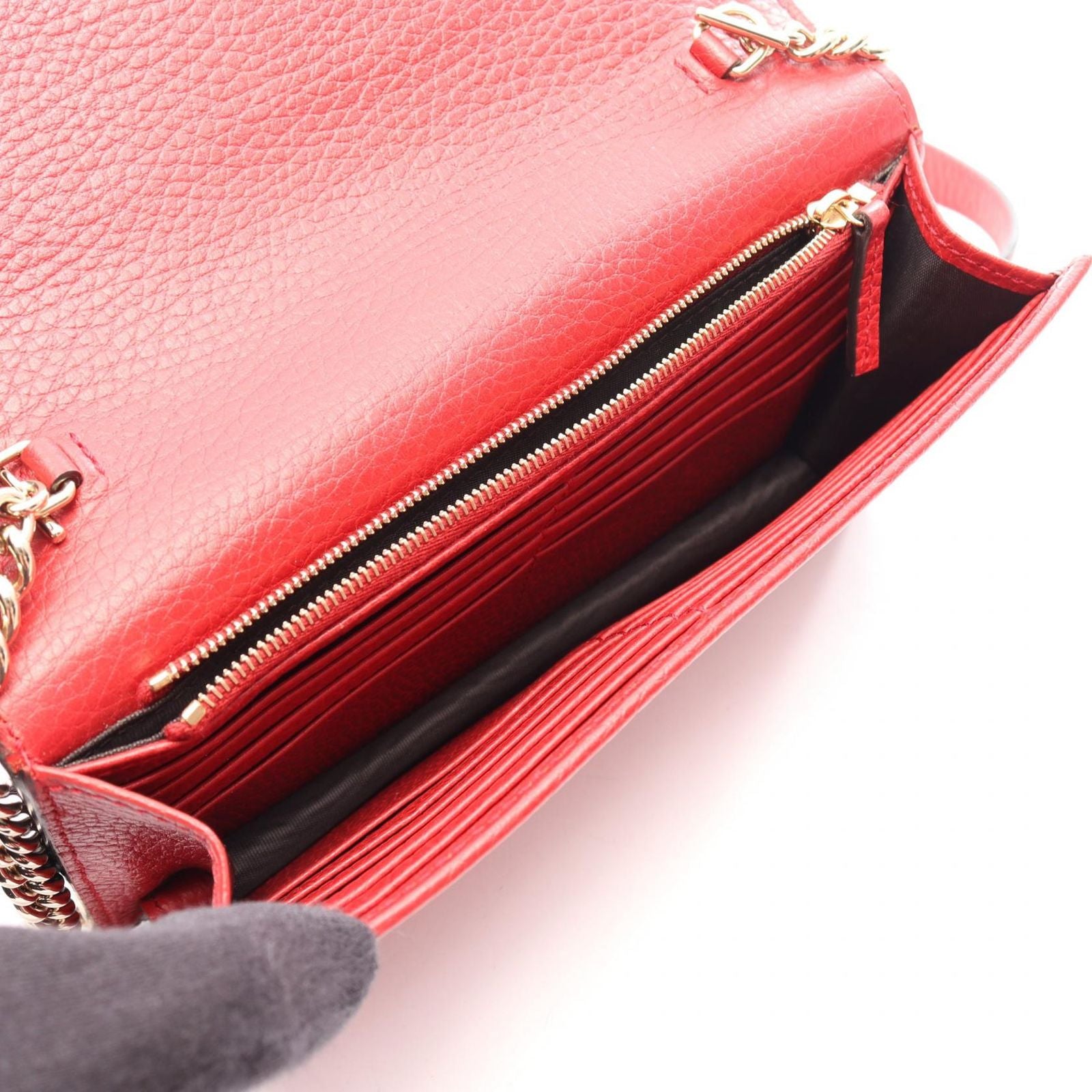 Gucci Shoulder Bag Interlocking Red Leather Chain Wallet — view 3