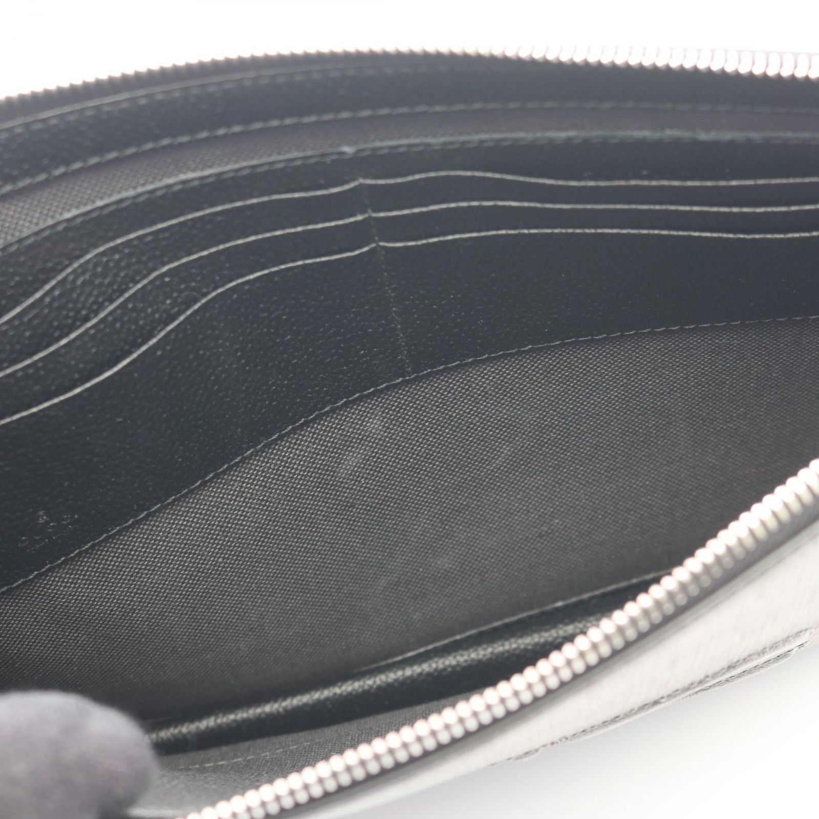 Gucci Clutch GG Supreme Gray Black Canvas Leather — view 5