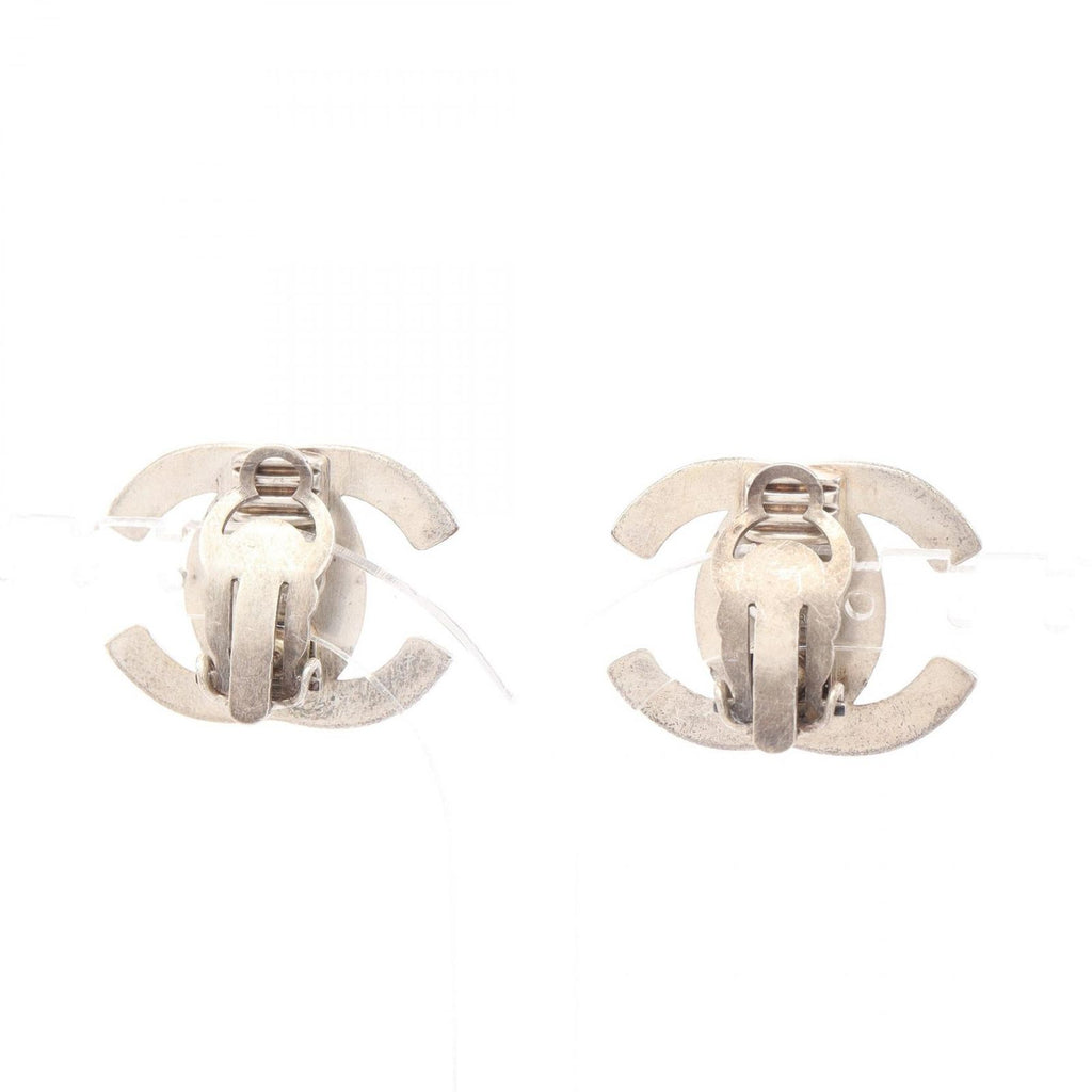 Chanel Earrings CC Logo Turnlock Motif — view 2