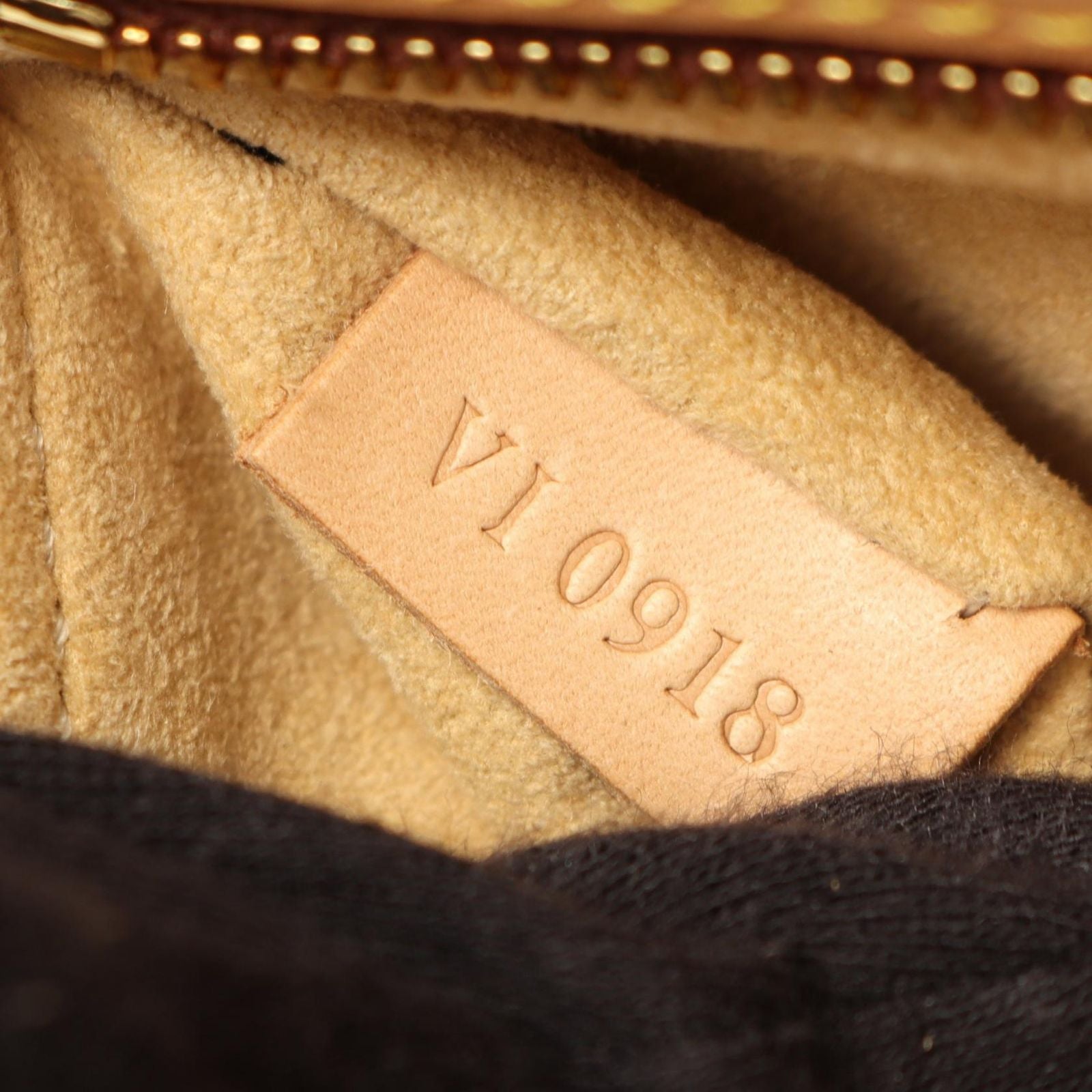 Louis Vuitton Shoulder Bag Babylon Canvas Leather — view 5