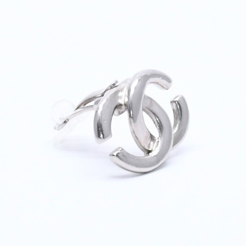 Chanel Earrings CC Logo 01 Silver Metal — view 3