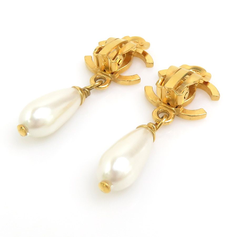 Chanel Earrings CC Logo — view 5