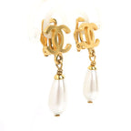 Chanel Earrings CC Logo — view 2