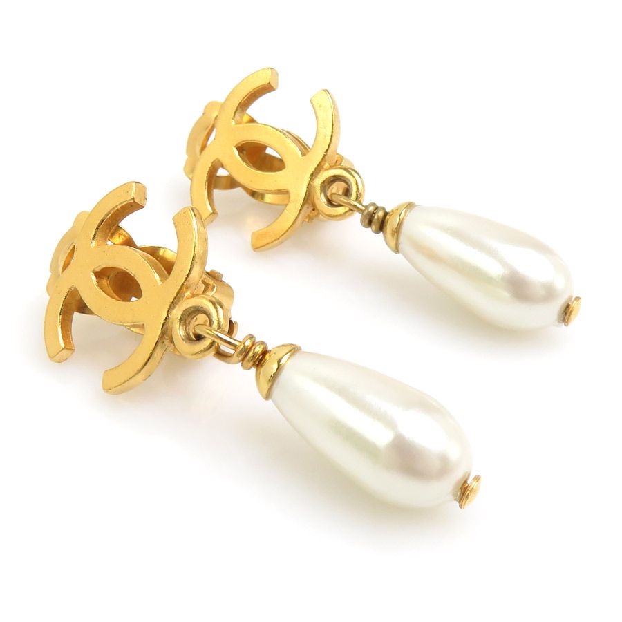Chanel Earrings CC Logo — view 4