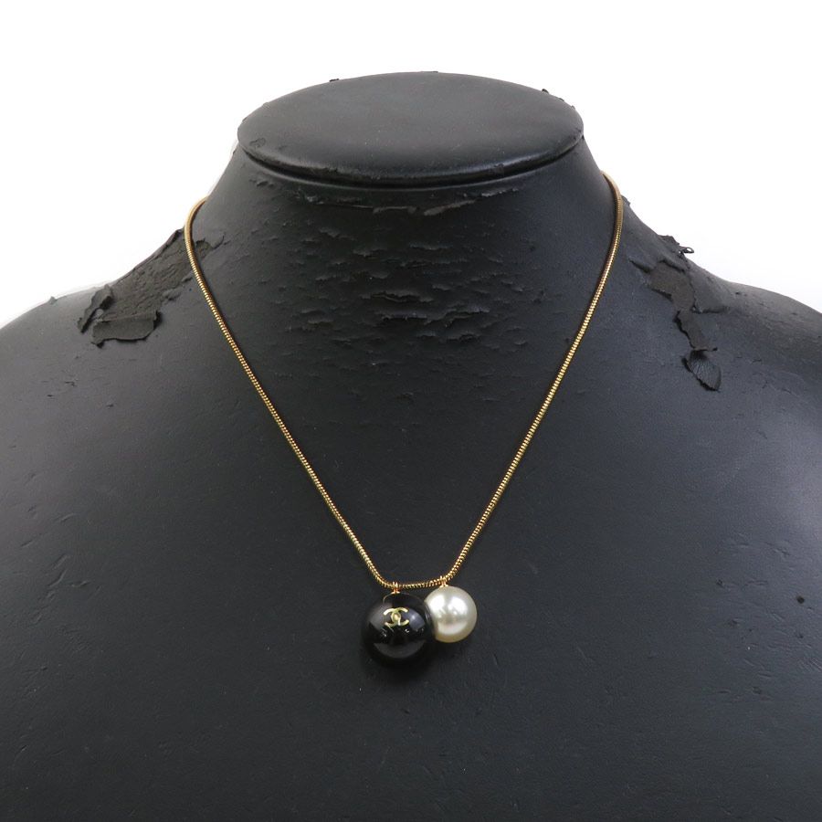 Chanel Necklace CC Logo — view 8