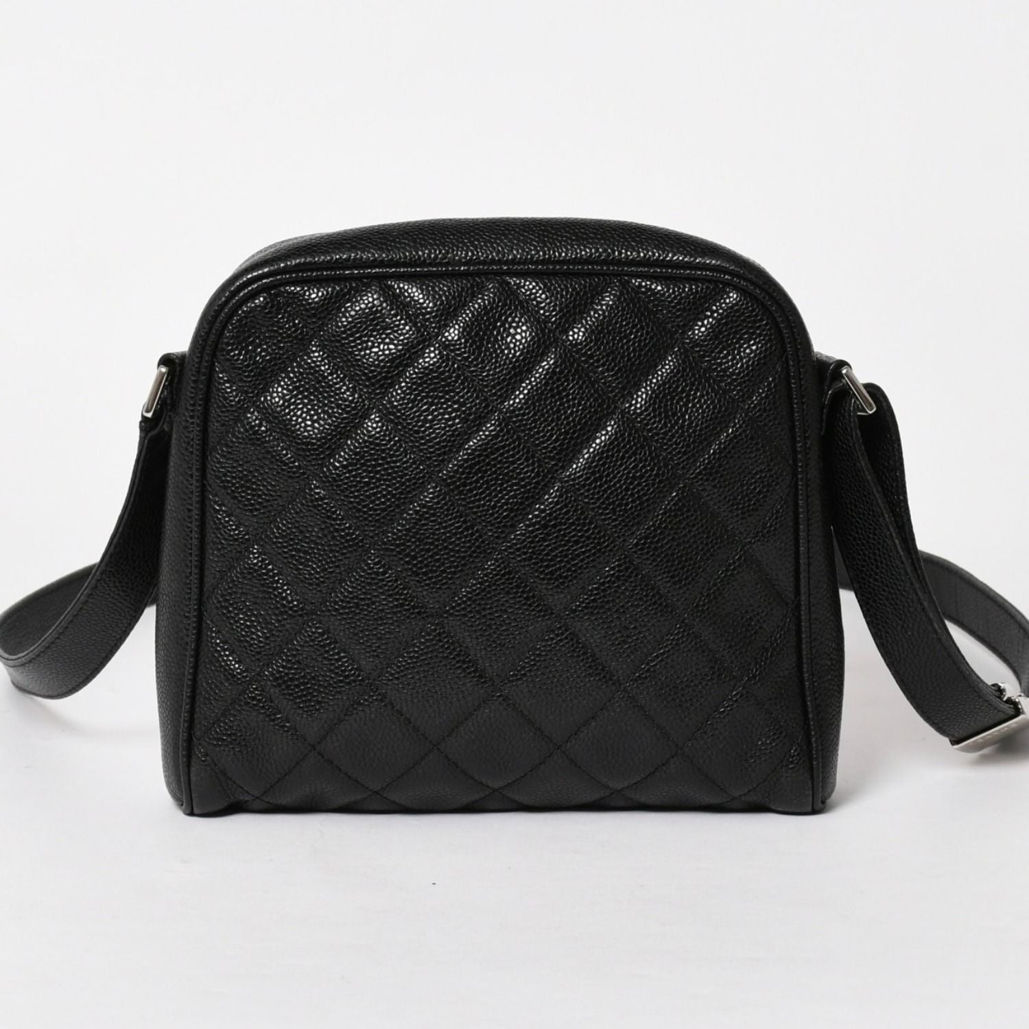 Chanel Shoulder Bag CC Logo Caviar Leather Black Silver — view 2