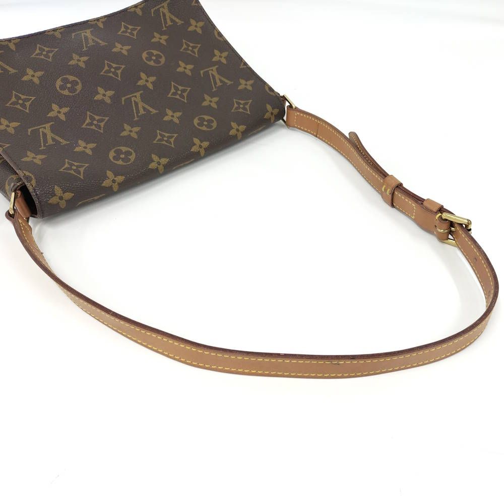 Louis Vuitton Shoulder Bag — view 5