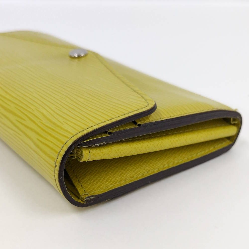 Louis Vuitton Portefeuille Sarah Epi Wallet — view 5