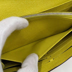 Louis Vuitton Portefeuille Sarah Epi Wallet — view 8