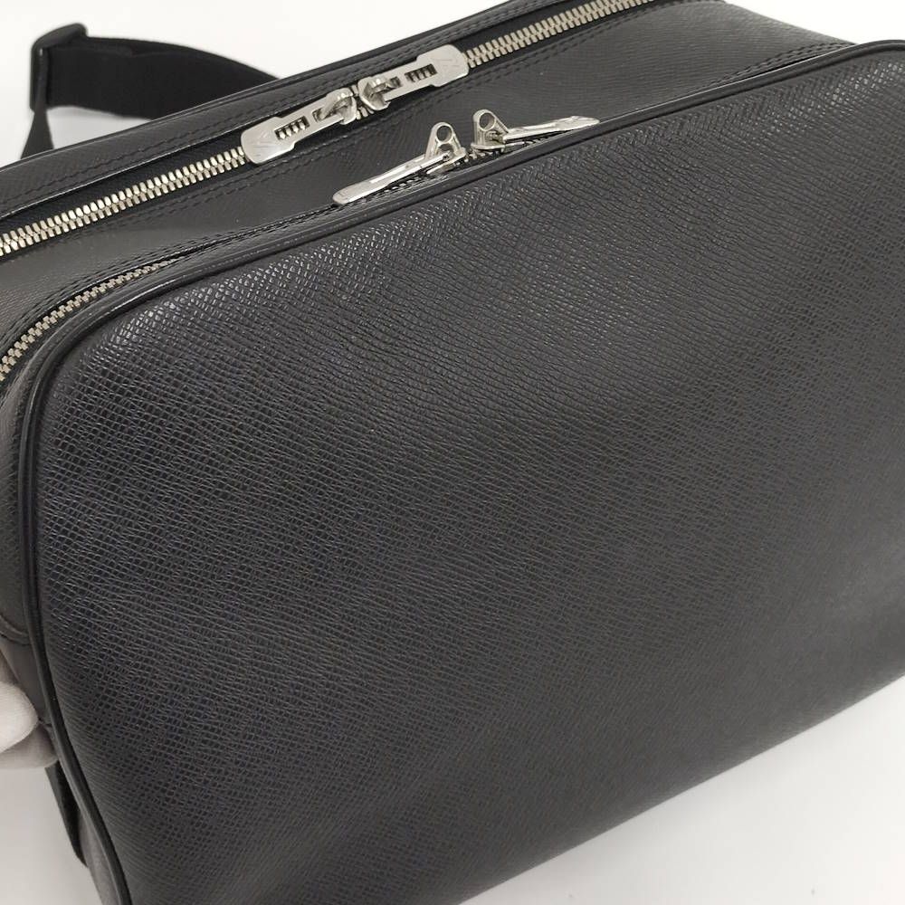 Louis Vuitton PM Shoulder Bag Taiga Ardoise — view 7