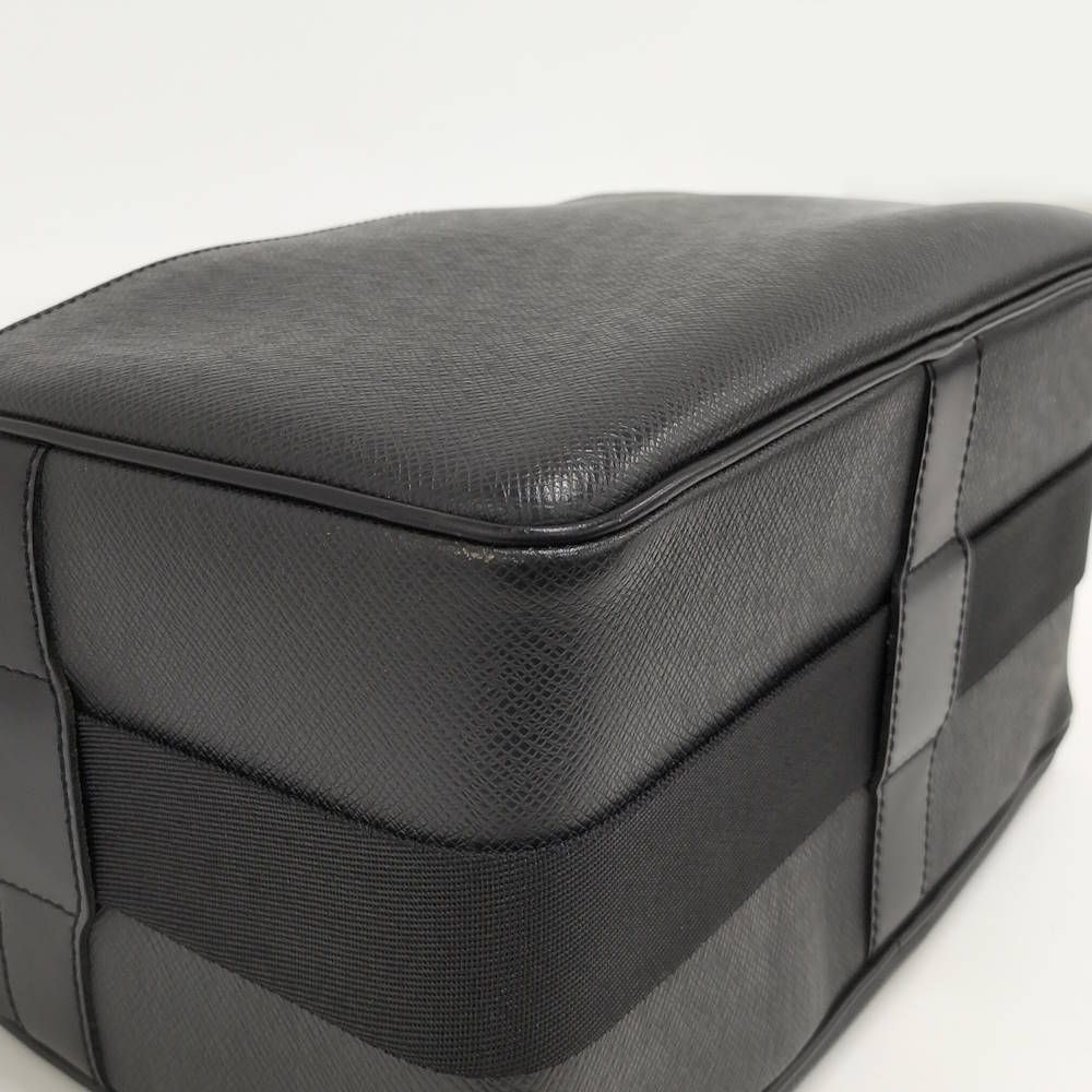 Louis Vuitton PM Shoulder Bag Taiga Ardoise — view 3