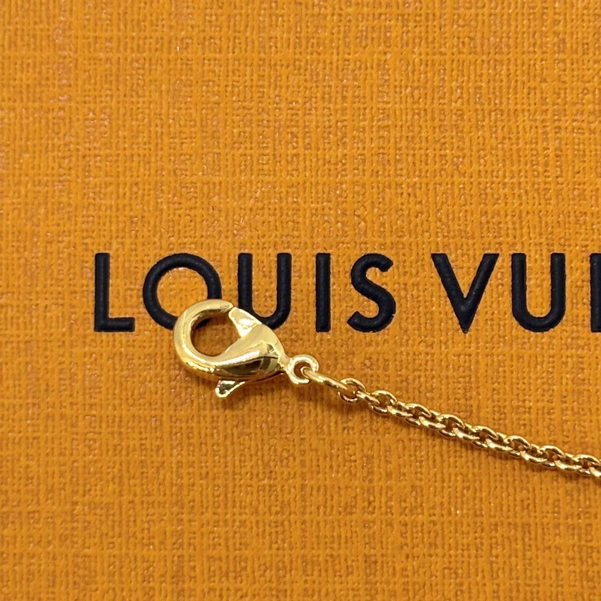 Louis Vuitton Pendant Logo LV Iconic Enamel Gold White — view 7