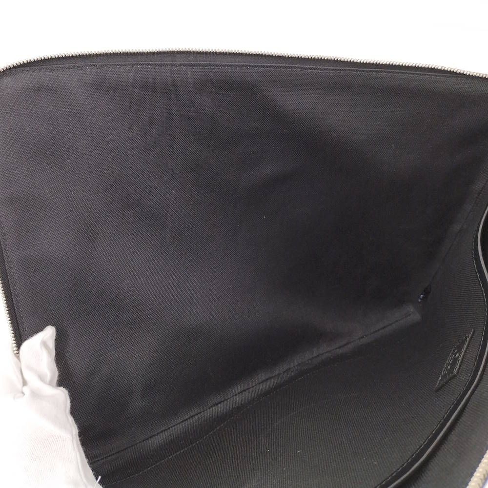 Gucci GG Supreme Clutch Gray Leather — view 6
