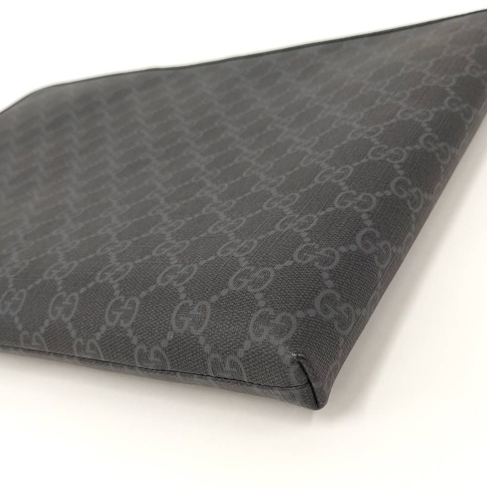 Gucci GG Supreme Clutch Gray Leather — view 4