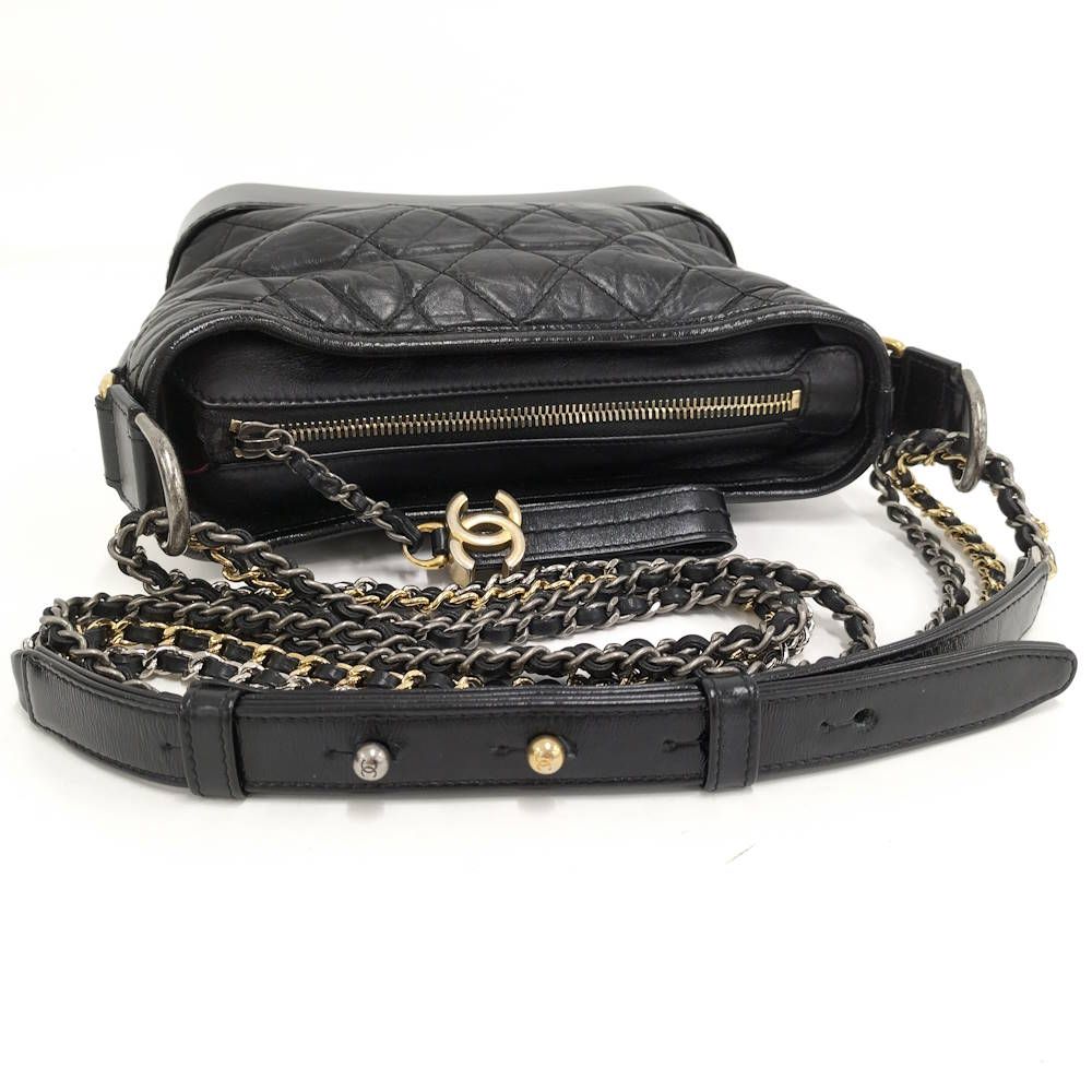 Chanel Gabriel Chain Shoulder Bag Leather Black — view 5