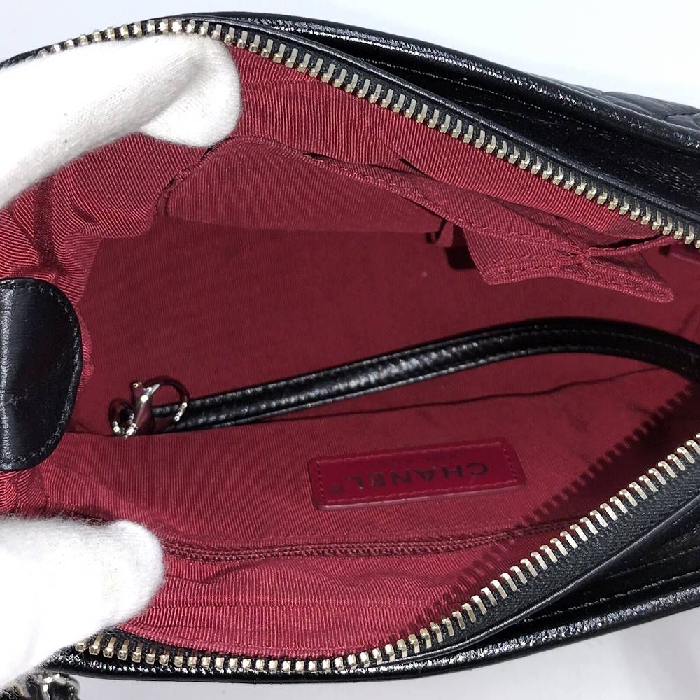 Chanel Gabriel Chain Shoulder Bag Leather Black — view 7