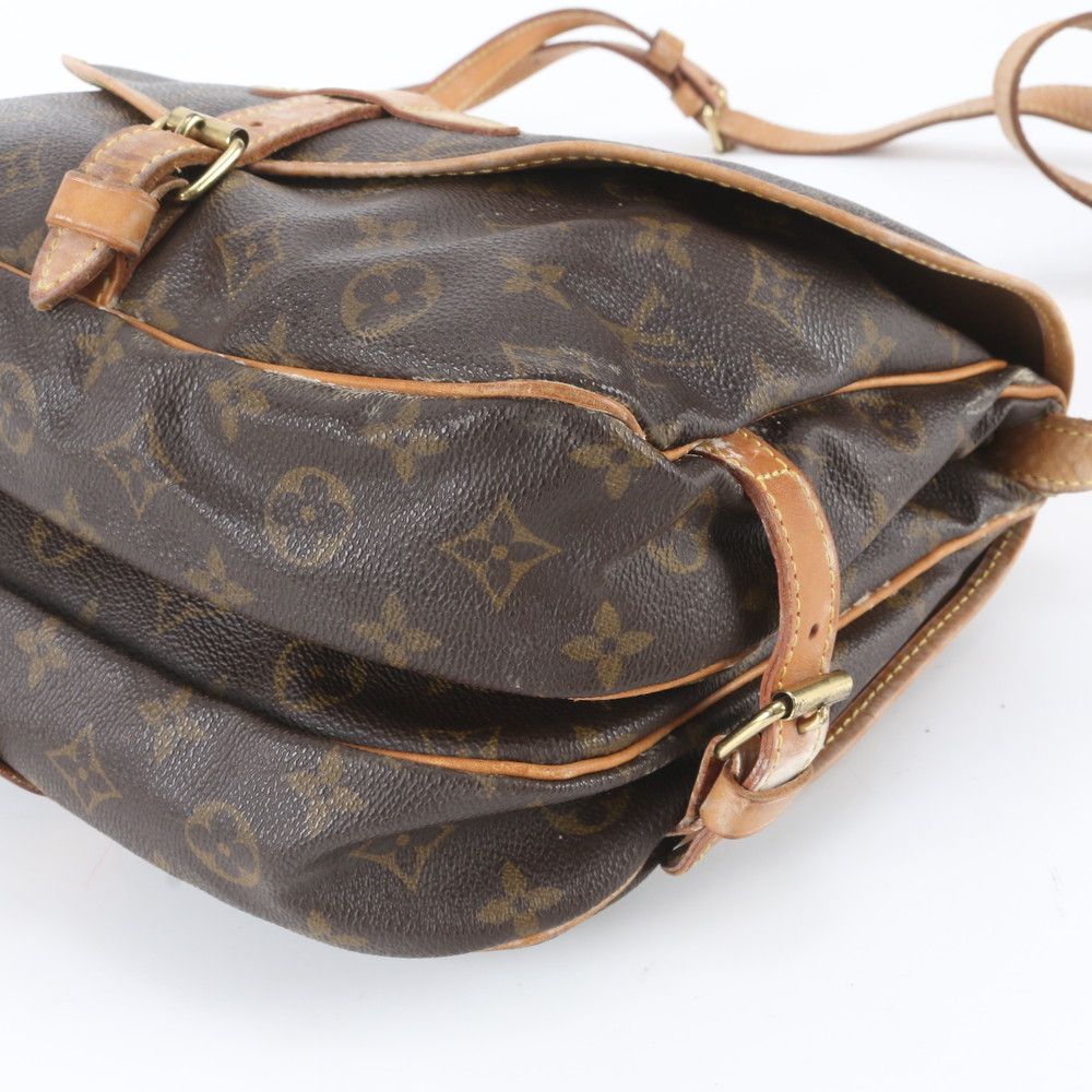 Louis Vuitton Monogram Saumur 30 Leather Shoulder Bag Crossbody — view 4