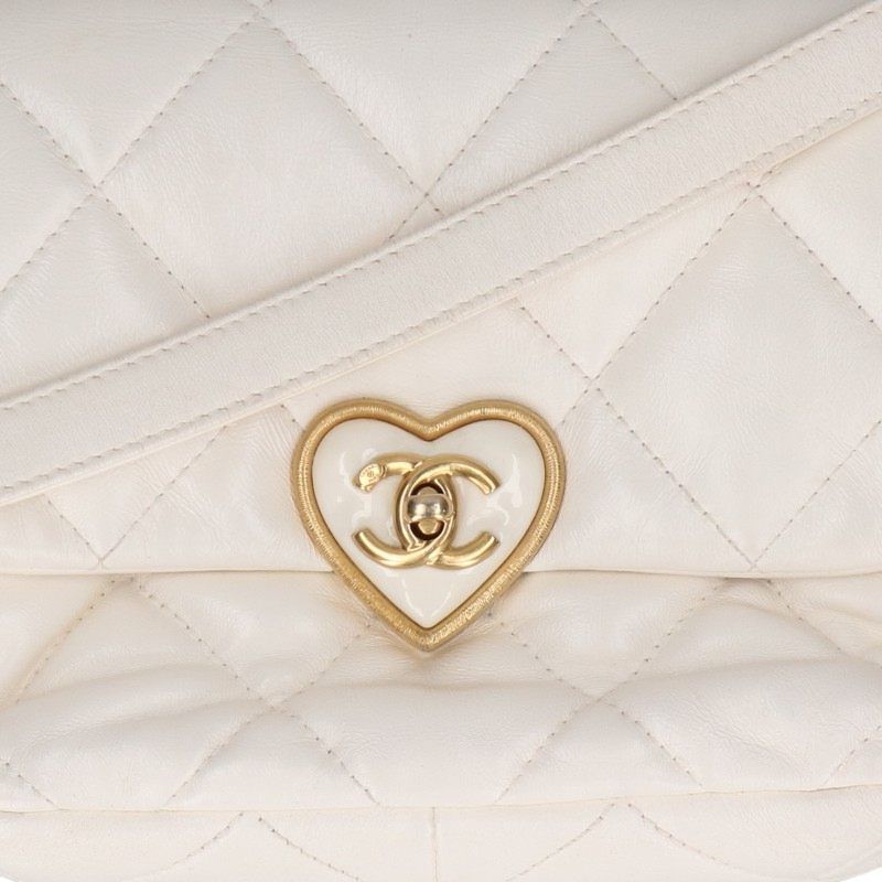 Chanel Heart Lock Chain Shoulder Bag — view 4