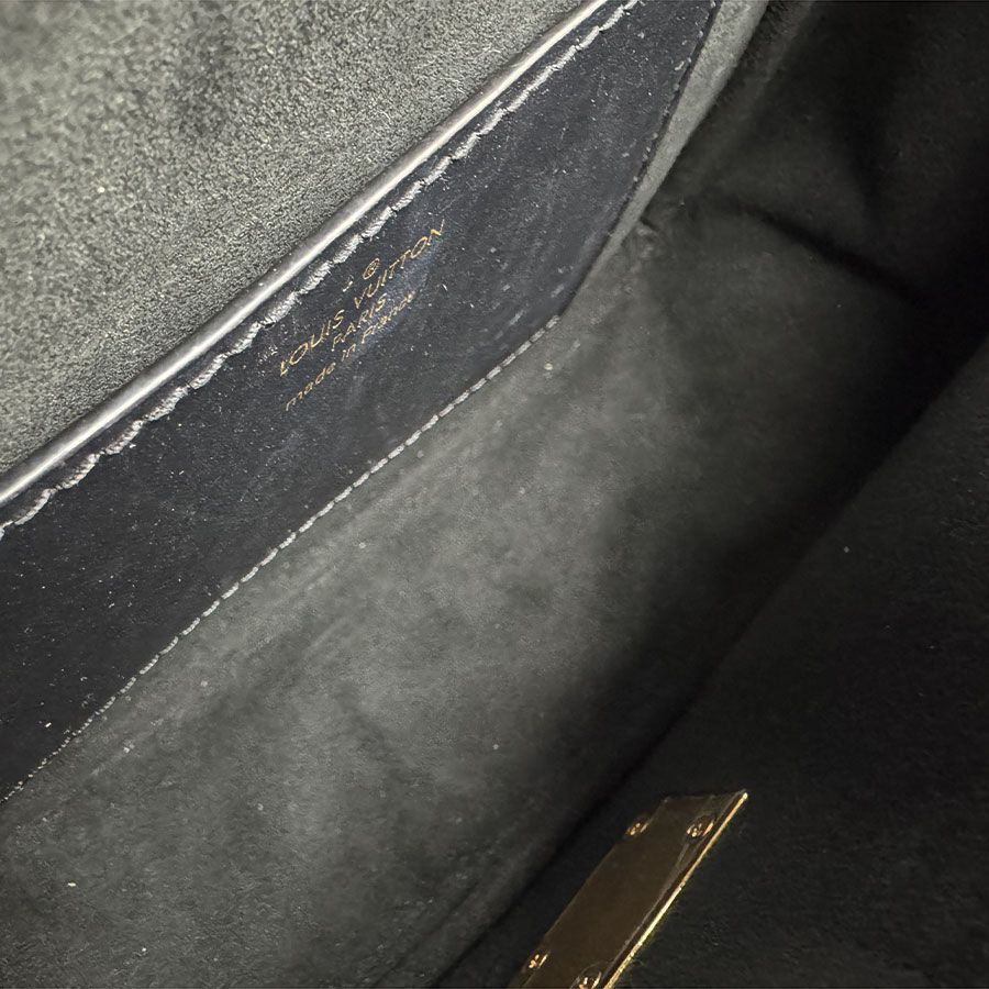 Louis Vuitton Shoulder Bag Monogram Reverse Tilsit — view 5
