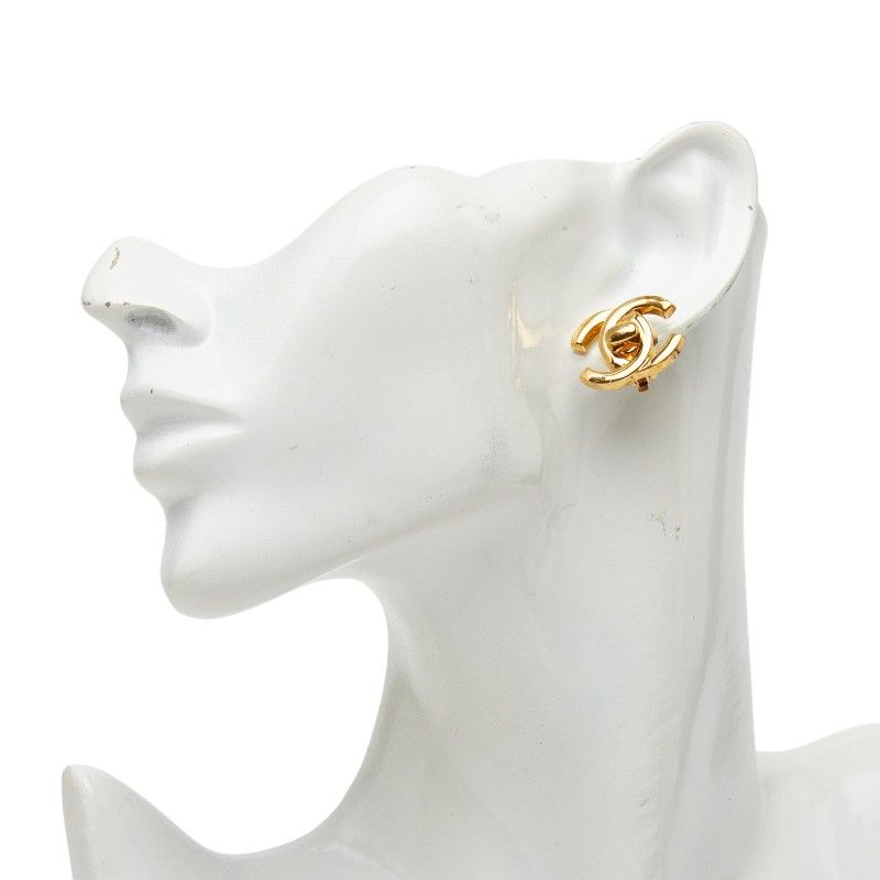 Chanel CC Logo Vintage Earrings 96 Gold Plated — view 5