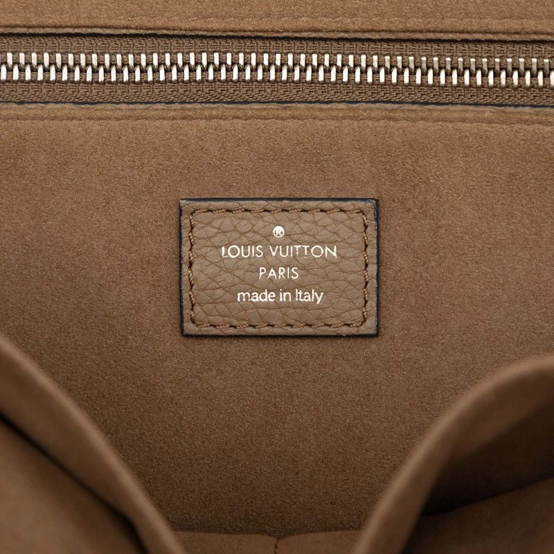 Louis Vuitton Belt Bag Bumbag Beige Cuir Taurillon Leather — view 5