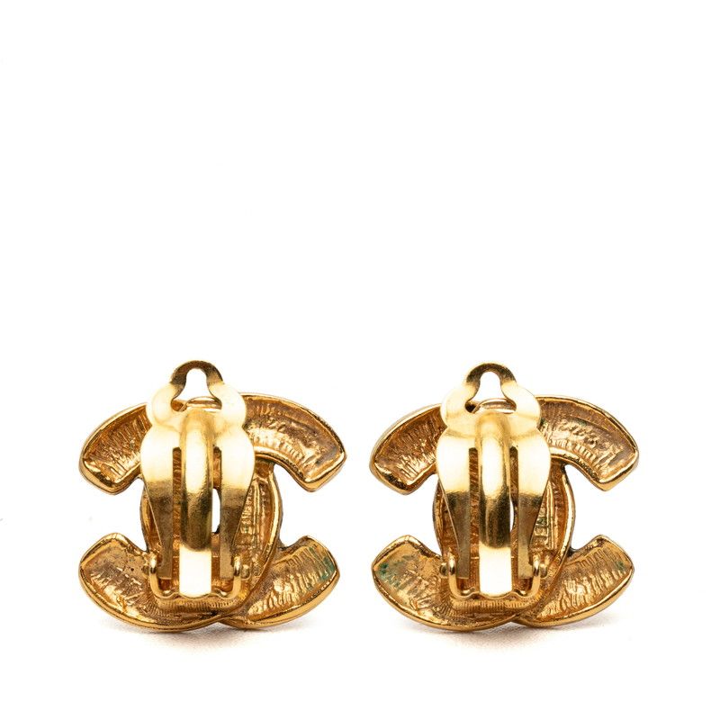 Chanel CC Logo Quilted Earrings Gold Plated — view 2