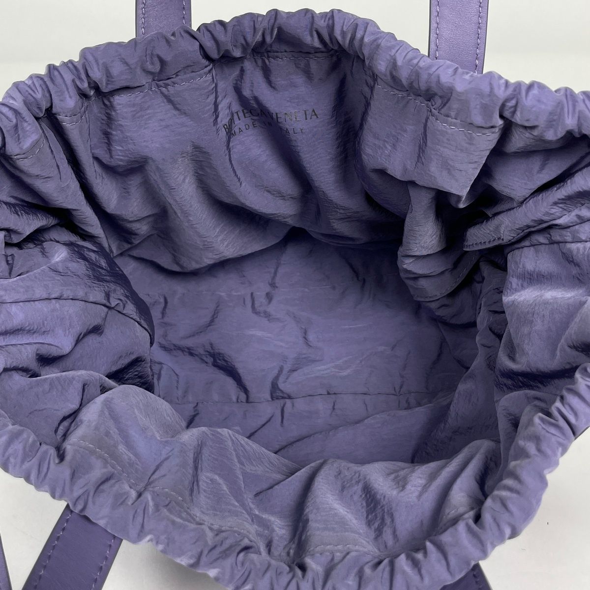 Bottega Veneta the Shell Handbag 2-Way Leather Purple — view 7