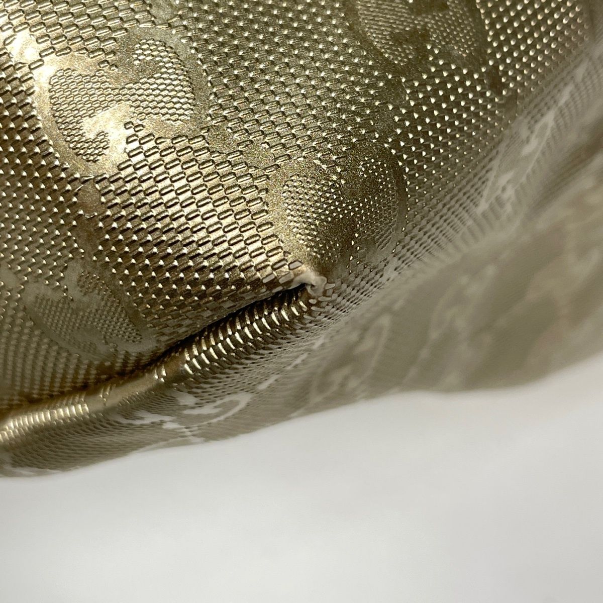 Gucci Tote Bag GG Supreme Pattern Metallic Gold — view 3