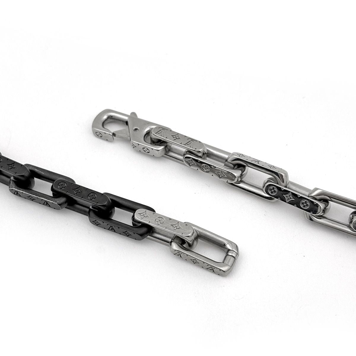 Louis Vuitton Collier Monogram Chain Necklace Metal Silver Black — view 3