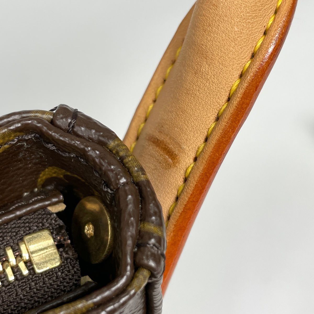 Louis Vuitton Looping MM Shoulder Bag Monogram Brown — view 5