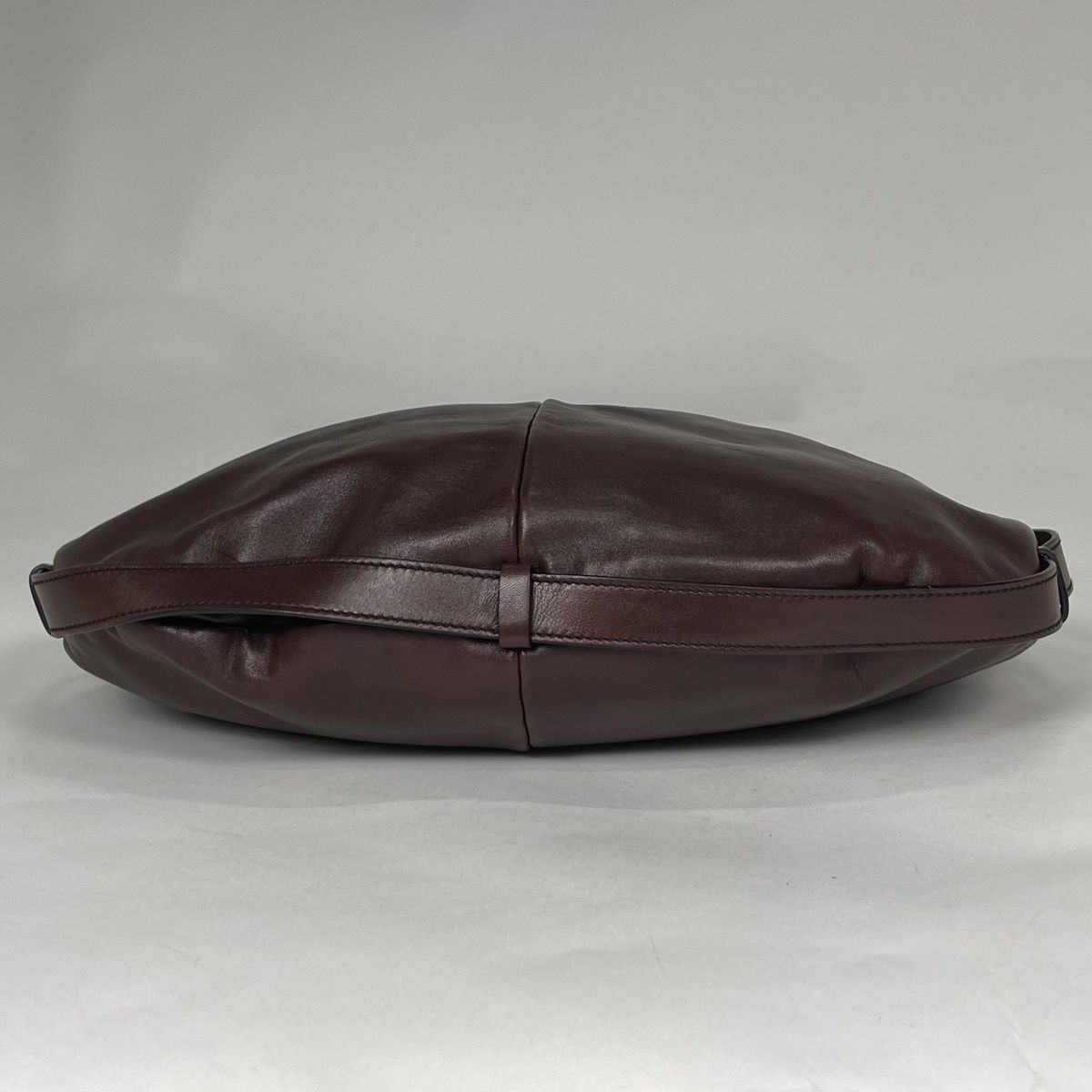 Saint Laurent Shoulder Bag Mombasa Leather Brown — view 5