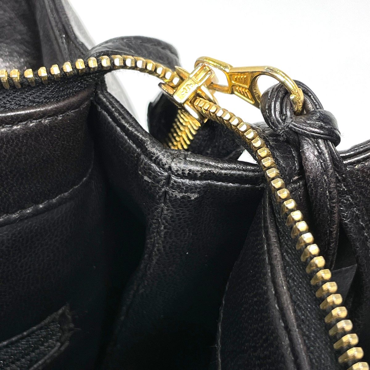 Chanel Tote Bag CC Logo Leather Black — view 7