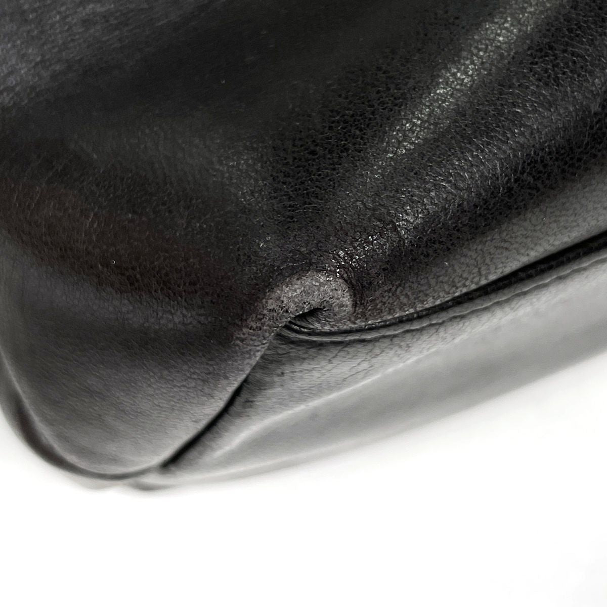 Chanel Tote Bag CC Logo Leather Black — view 3