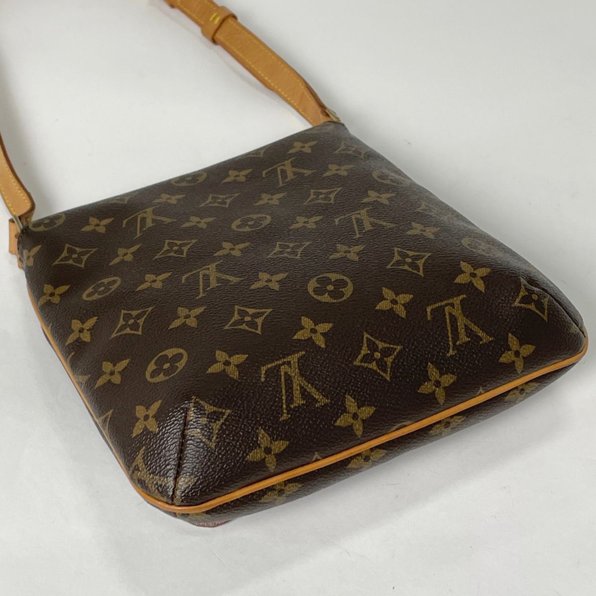 Louis Vuitton Musette Salsa Shoulder Bag Short Monogram Brown — view 2