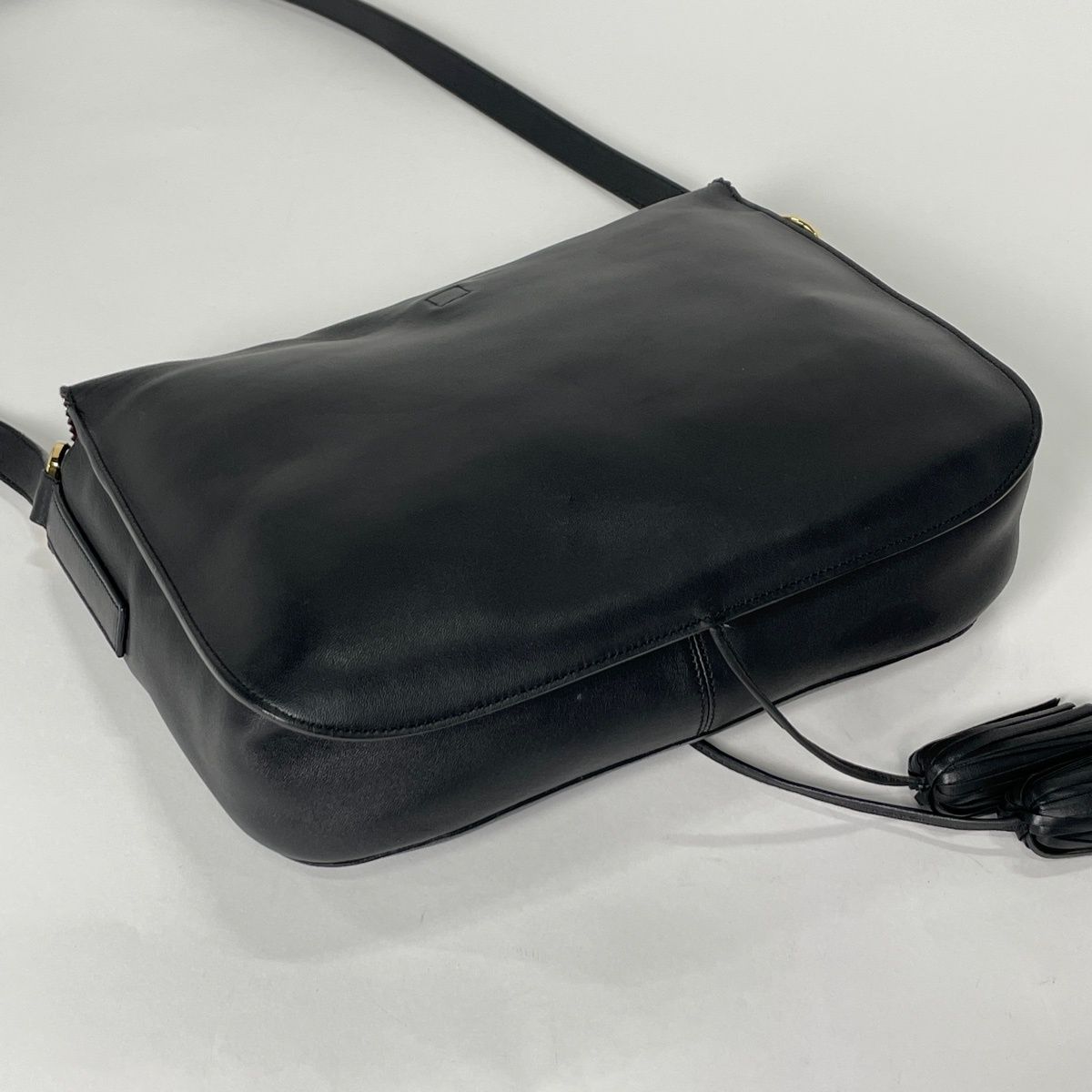 Loewe Shoulder Bag Anagram Fringe Leather Black — view 2