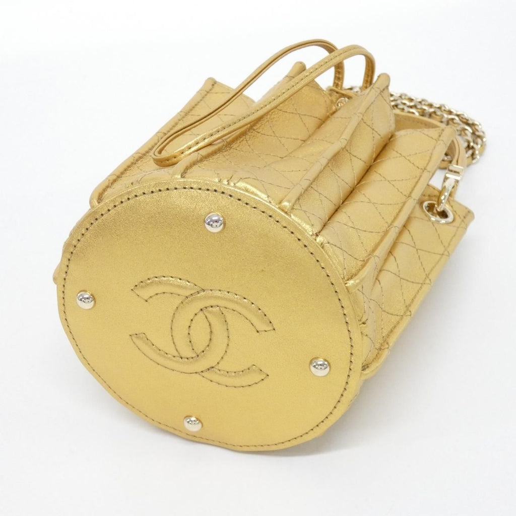 Chanel Bag Handbag Gold — view 3