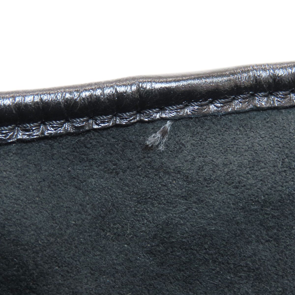 Louis Vuitton Carryall Cargo Vibe PM Shoulder Bag Lambskin — view 8