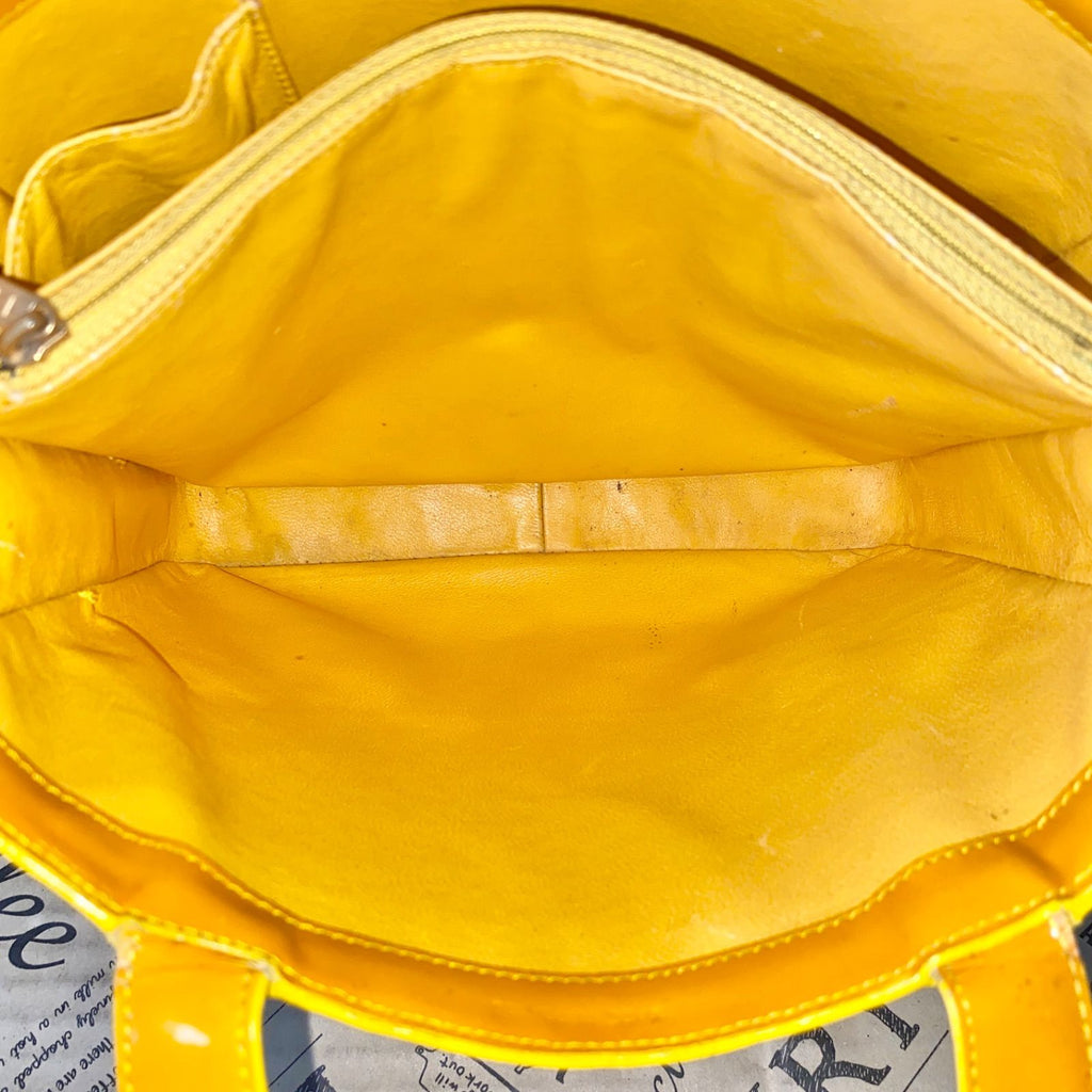 Chanel Tote Bag Vintage Enamel Yellow — view 8