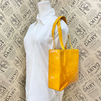 Chanel Tote Bag Vintage Enamel Yellow — view 3