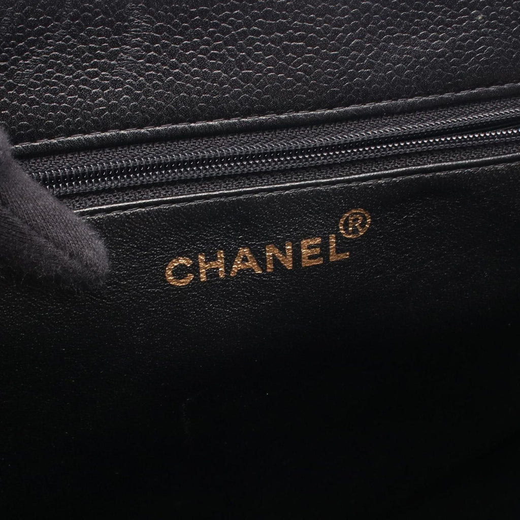 Chanel Tote Bag Jumbo CC Logo Chain Black — view 4