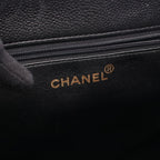 Chanel Tote Bag Jumbo CC Logo Chain Black — view 4