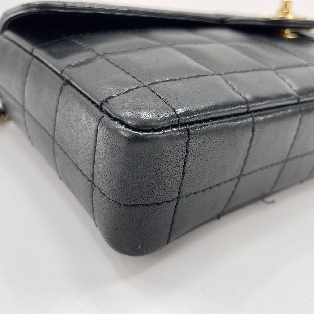 Chanel Shoulder Bag Cho Edge — view 8
