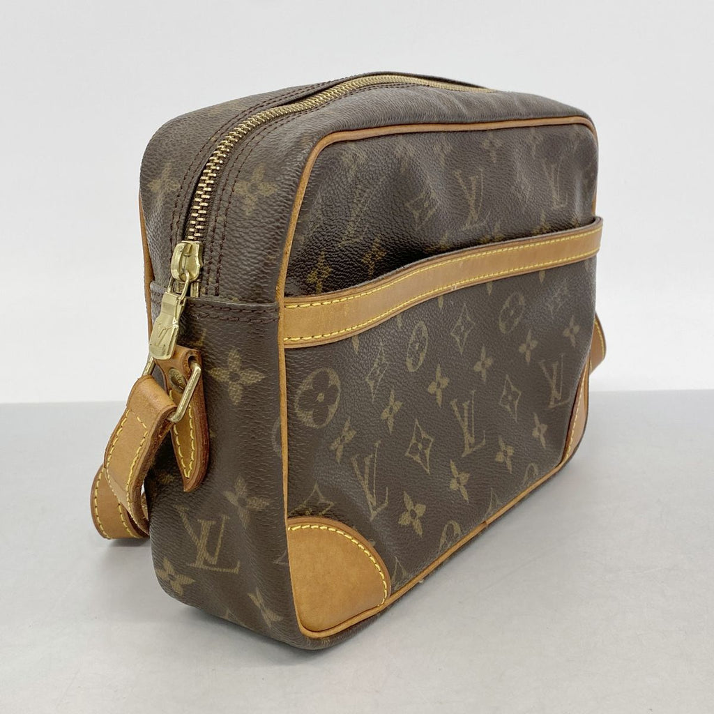 Louis Vuitton Shoulder Bag Monogram Trocadero 27 Brown — view 2