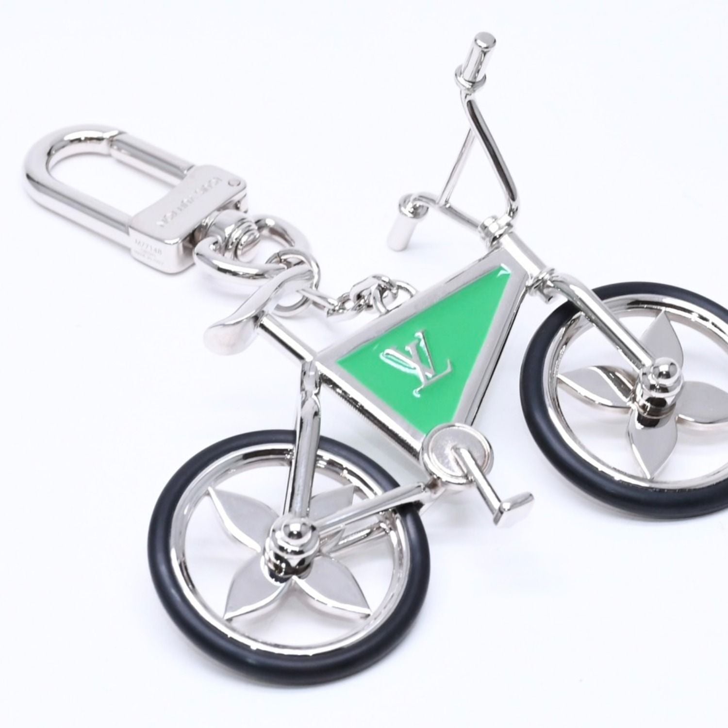 Louis Vuitton Bijou de Sac Bike Sac Charm Key Holder Silver Green — view 4