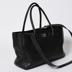 Chanel Executive Tote Bag Medium CC Logo Caviar Leather Black — view 3