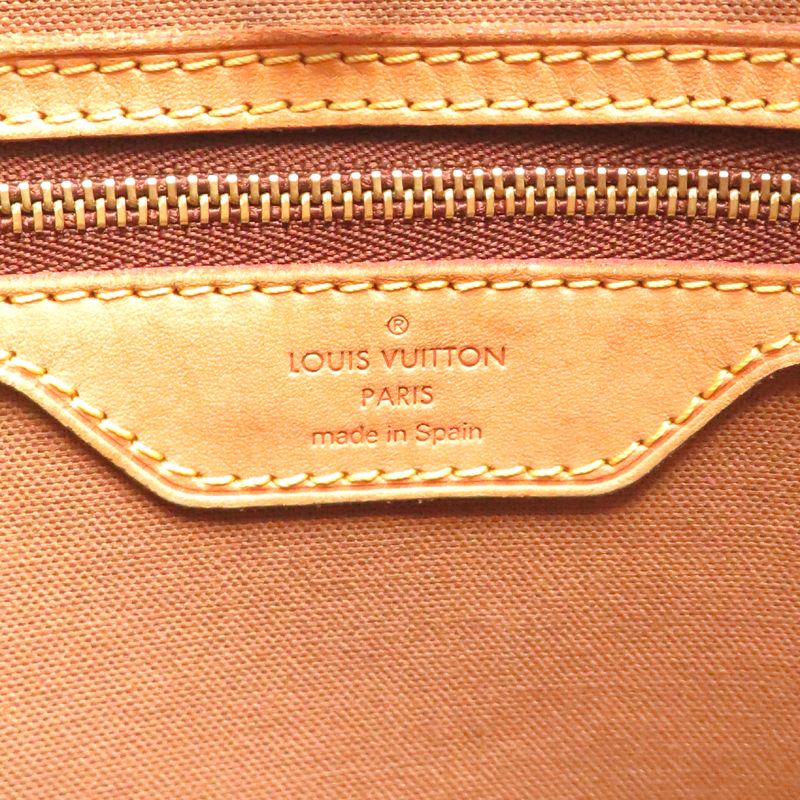 Louis Vuitton Shoulder Bag — view 7