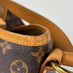 Louis Vuitton Delightful MM Shoulder Bag Monogram Brown — view 4