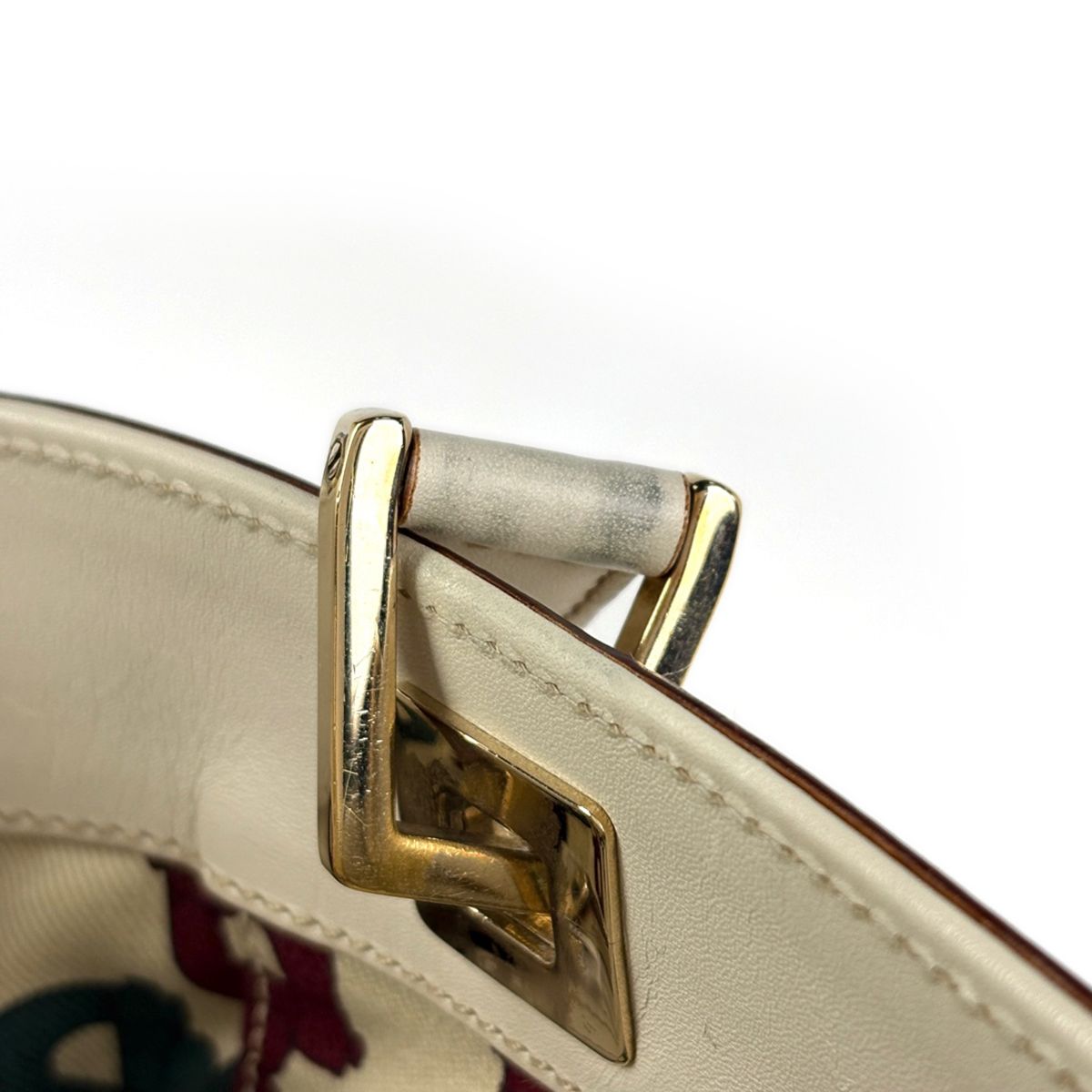 Gucci Guccissima Tote Bag GG Pattern Shimarais White — view 5