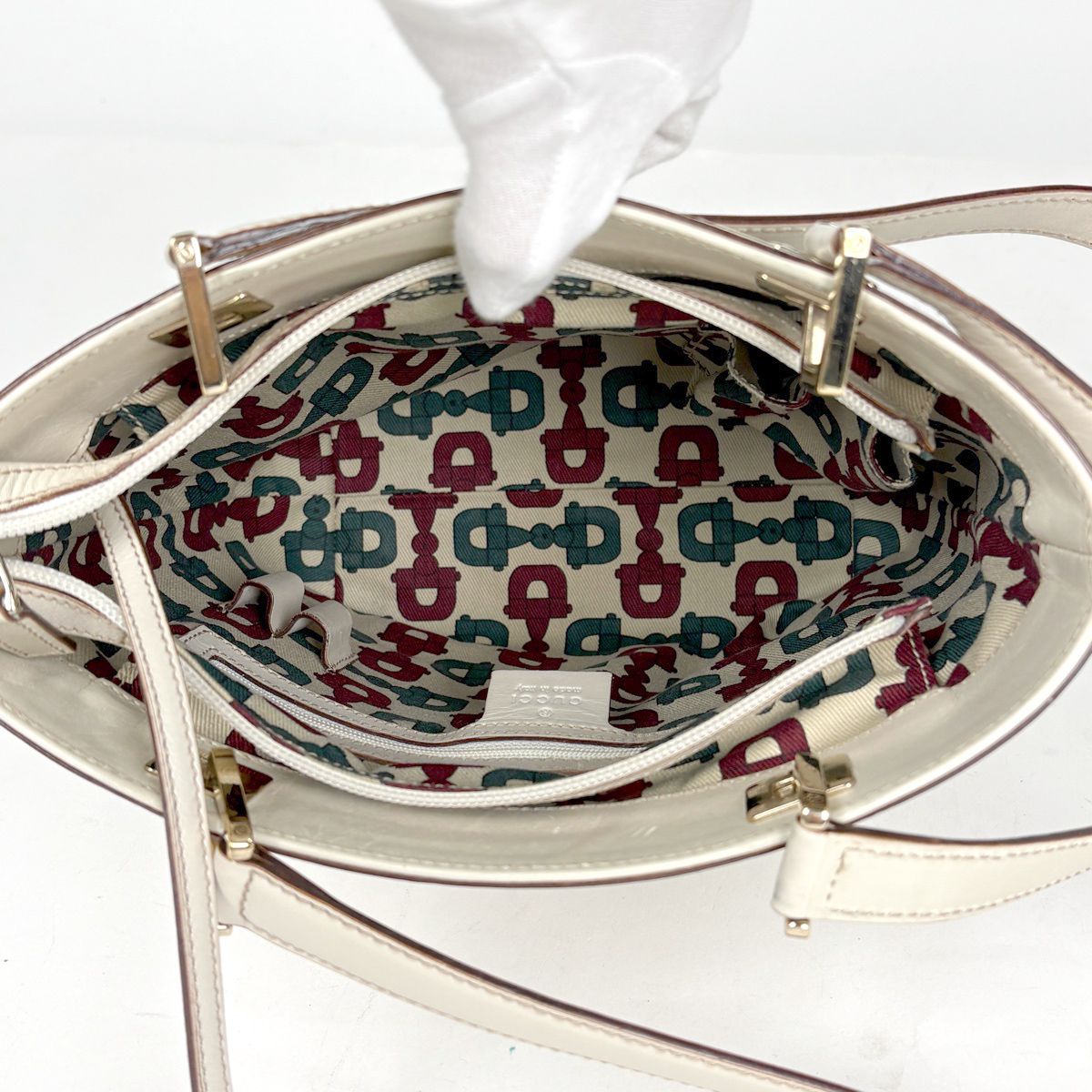 Gucci Guccissima Tote Bag GG Pattern Shimarais White — view 8