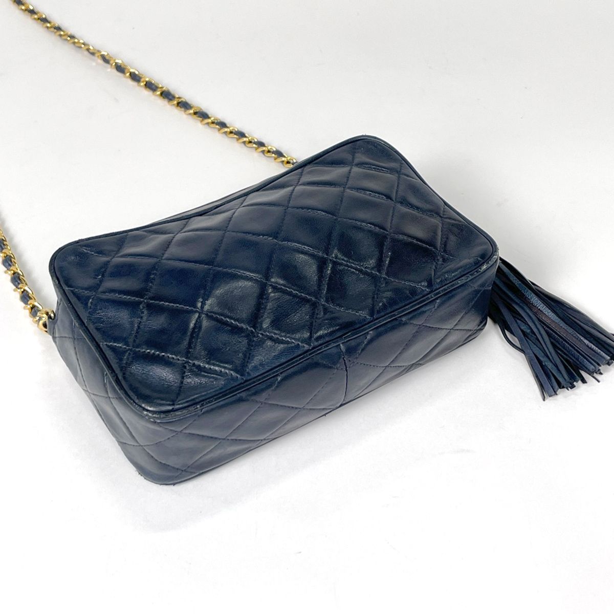 Chanel Shoulder Bag CC Logo Fringe Leather Navy — view 2